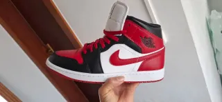 Jordan 1 Retro High OG Chicago