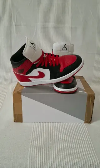 Jordan 1 Retro High OG Chicago