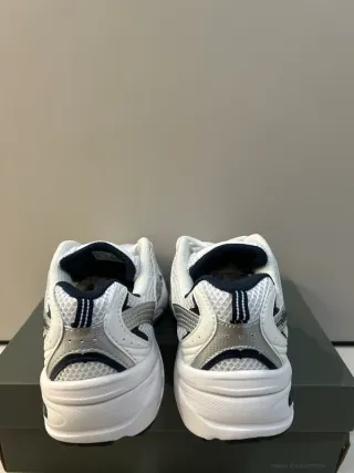 New Balance 530 Blanco Plata Marino Talla 42.5