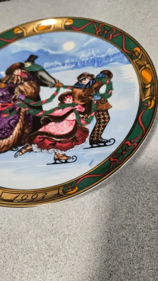 Figura porcelana. Plato decorativo Royal Copenhage