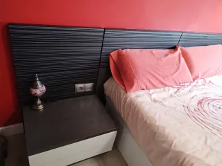 Cabecero y mesitas de matrimonio madera