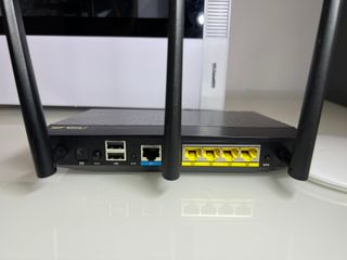 Router ASUS RT-AC66U