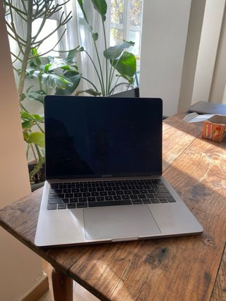 MacBook Pro 13 2017 Plata Pantalla Rota