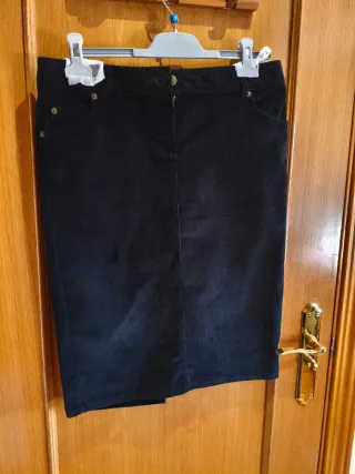 Falda Zara pana negra