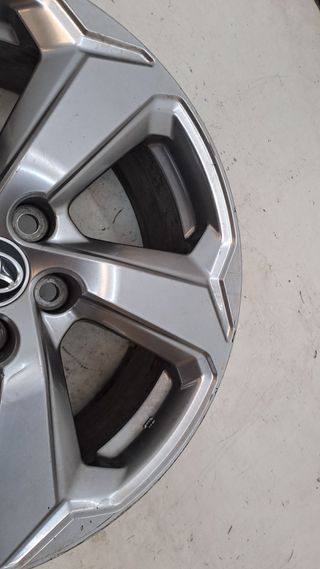 LLANTA TOYOTA RAV4 (2)