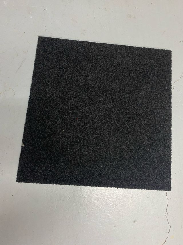 15 Losetas de moqueta con base plastificada