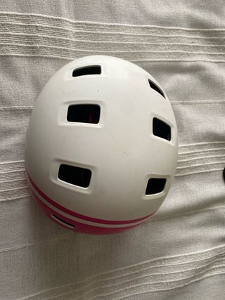 Casco Btwin blanco y rosa 52-55cm