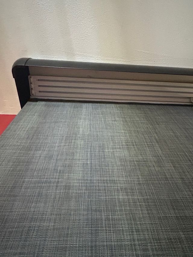 Panel japonés gris y blanco en screen