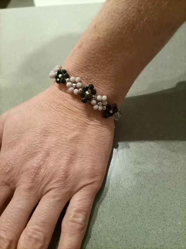 Braccialetto semirigido margherite