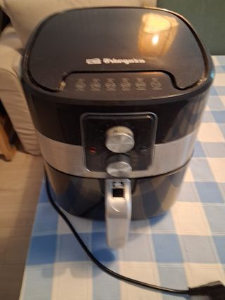 Freidora de aire negra