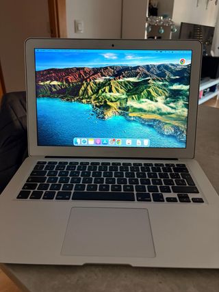 MacBook Air 13” (2017) 256GB Plata