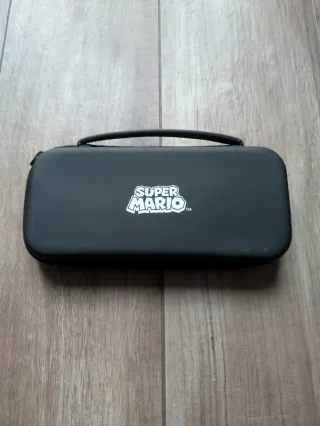 Custodia rigida Switch Super Mario Rossa
