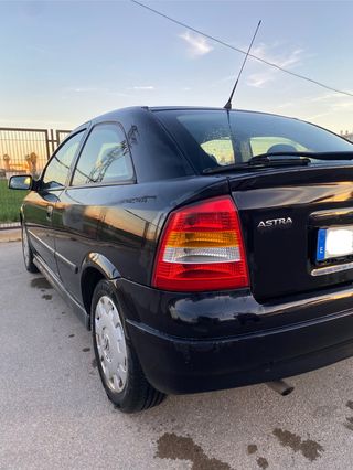 Opel Astra 1.6 Coupe
