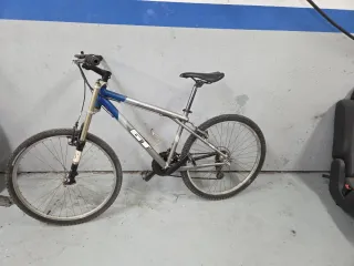 Bicicleta Montaña GT Avalanche 3.0