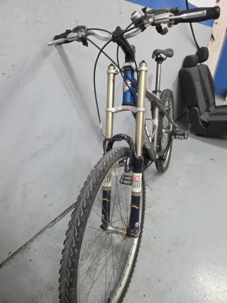 Bicicleta Montaña GT Avalanche 3.0