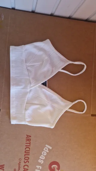 Pack de 14 camisetas y tops