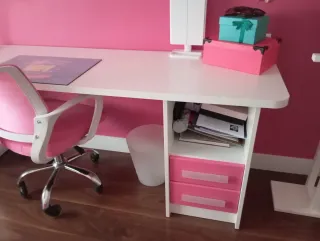 Cama juvenil con cajones y barandilla