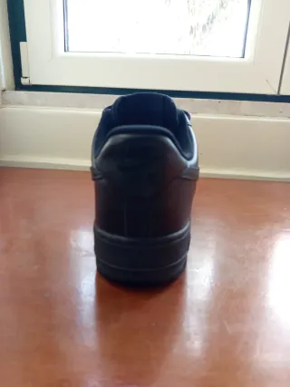 Tênis Nike Air Force 1 Preto Usado