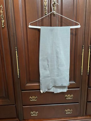 Traje de corto Casa Jiménez verde, blanco y rosa.