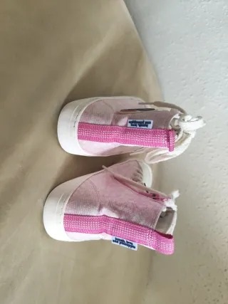 Zapatillas altas rosas con personaje