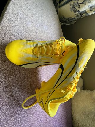 Botas de fútbol Puma amarillas