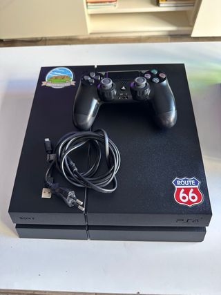 PS4 (PlayStation 4) Negra + Mando