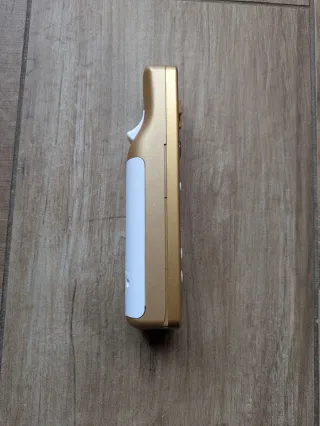 Controller Wii Zelda Skyward Sword Dorato