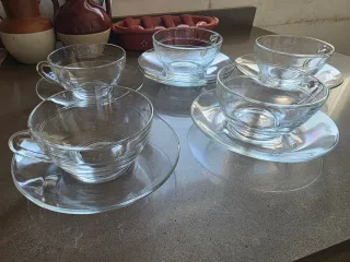 Set di 5 Tazze e Piatti Antichi in Cristallo