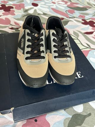 Scarpe Guess beige e nere