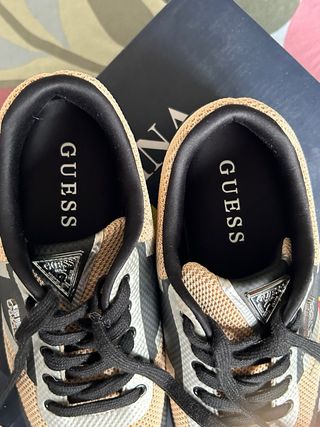 Scarpe Guess beige e nere