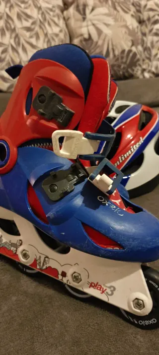 Patines infantiles y casco talla 30,31 y 32.