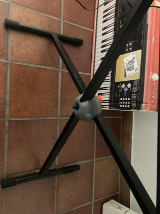 Tastiera Yamaha PSR E223 YPT220 - 61 tasti