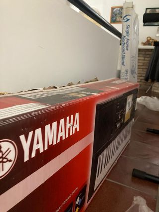 Tastiera Yamaha PSR E223 YPT220 - 61 tasti