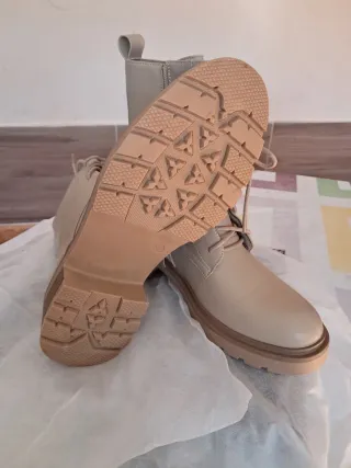 Botas militares beige mujer