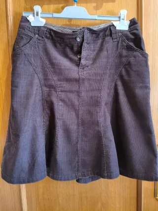 Falda de pana Mango marrón chocolate