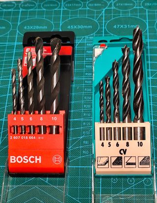 Taladro/percutor BOSCH PSB 600-2 + maletín +brocas