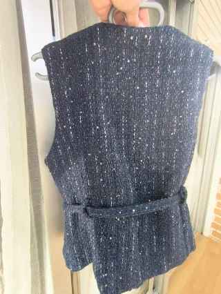 Chaleco elegante mujer negro y dorado