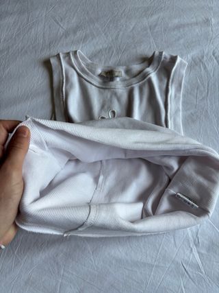 Top blanco flor de Pull & Bear