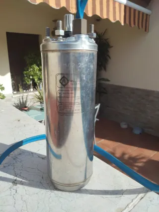 Motor Sumergible Franklin trifásico