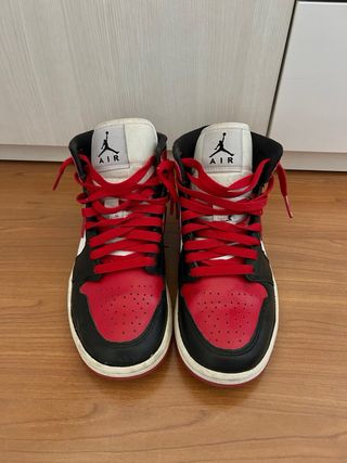 Zapatillas Jordan Air 1 Rojas y Blancas