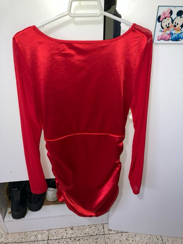 Vestido rojo encaje manga larga