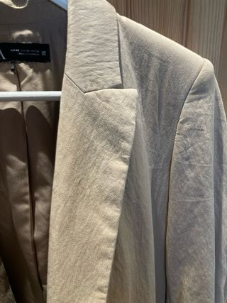 Blazer Zara efecto arrugado