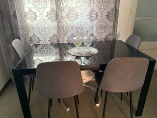 Tavolo da Pranzo in Vetro Nero