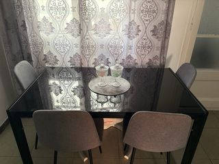 Tavolo da Pranzo in Vetro Nero