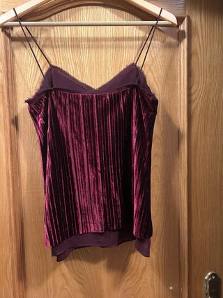 Top terciopelo con tirantes y encaje