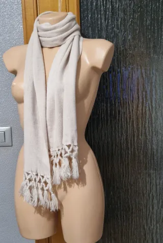 Sciarpa beige con frange
