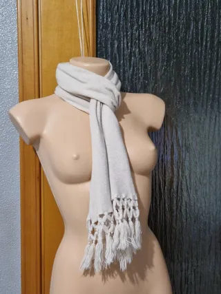 Sciarpa beige con frange
