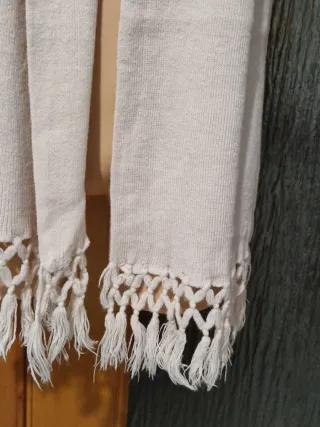 Sciarpa beige con frange