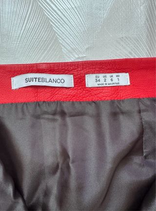 Mini falda roja de cuero Suite Blanco, talla EU 34