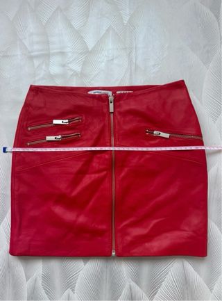 Mini falda roja de cuero Suite Blanco, talla EU 34